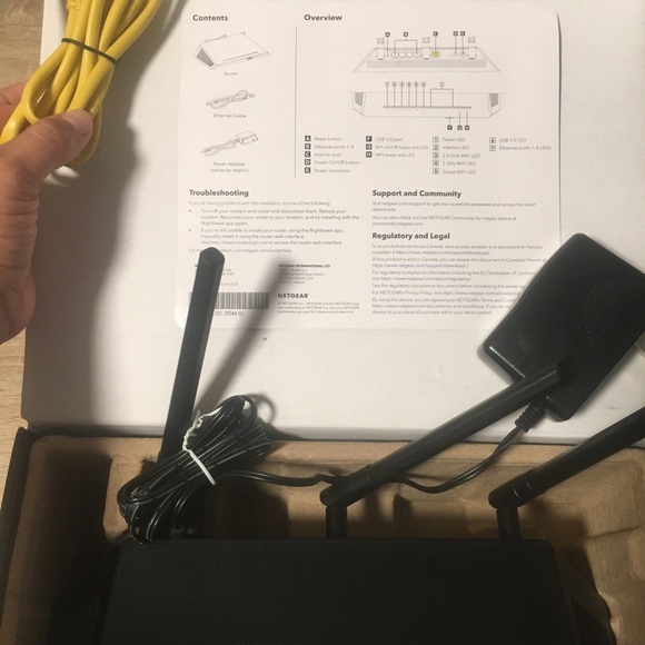 NETGEAR R6700 Nighthawk AC1750 Smart Wi-Fi Router - Picture 2 of 8